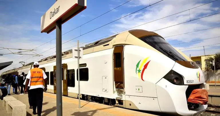 Sénégal : LE PROLONGEMENT DU TRAIN EXPRESS REGIONAL VERS L'AEROPORT BLAISE DIAGNE ENTRE OFFICIELLEMENT EN SERVICE